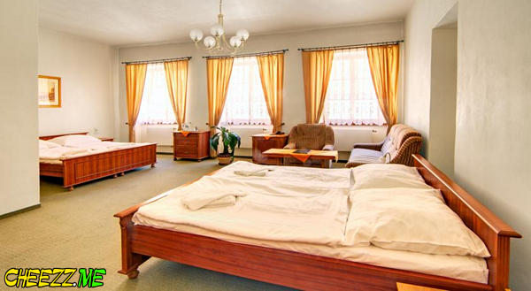 Little Quarter Hostel дешевый недорогой отель в Праге